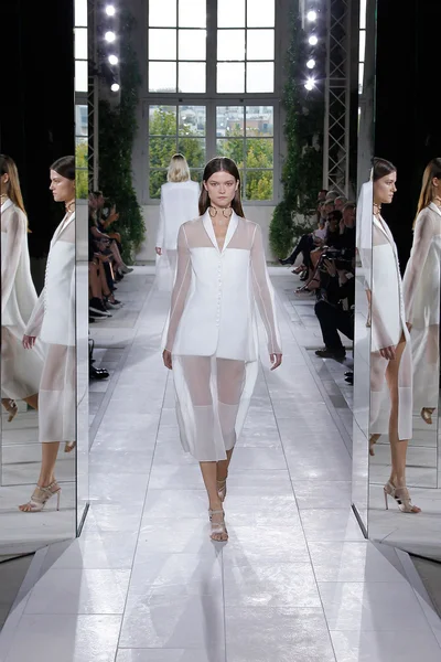 Look 36